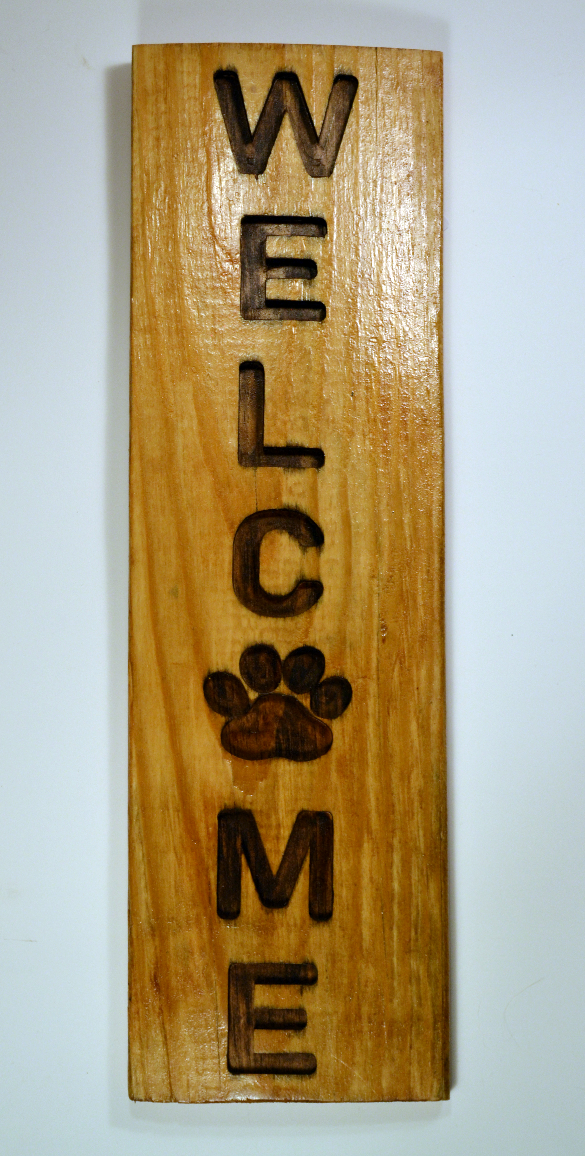  cnc carved welcome sign with paw print